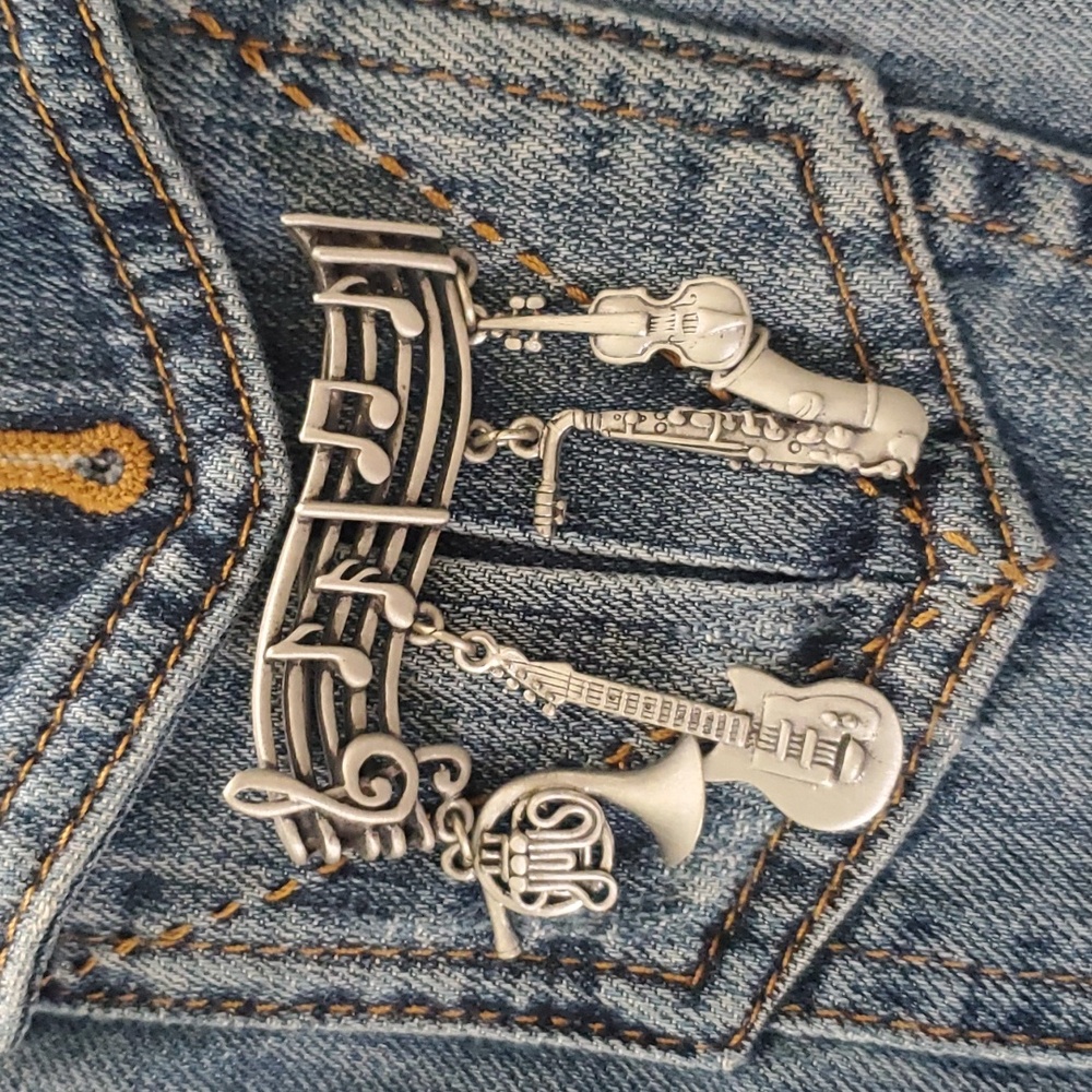 Vintage Jonette Music Pin